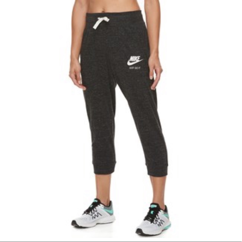 Grey Cropped Nike Sweatpants/Joggers